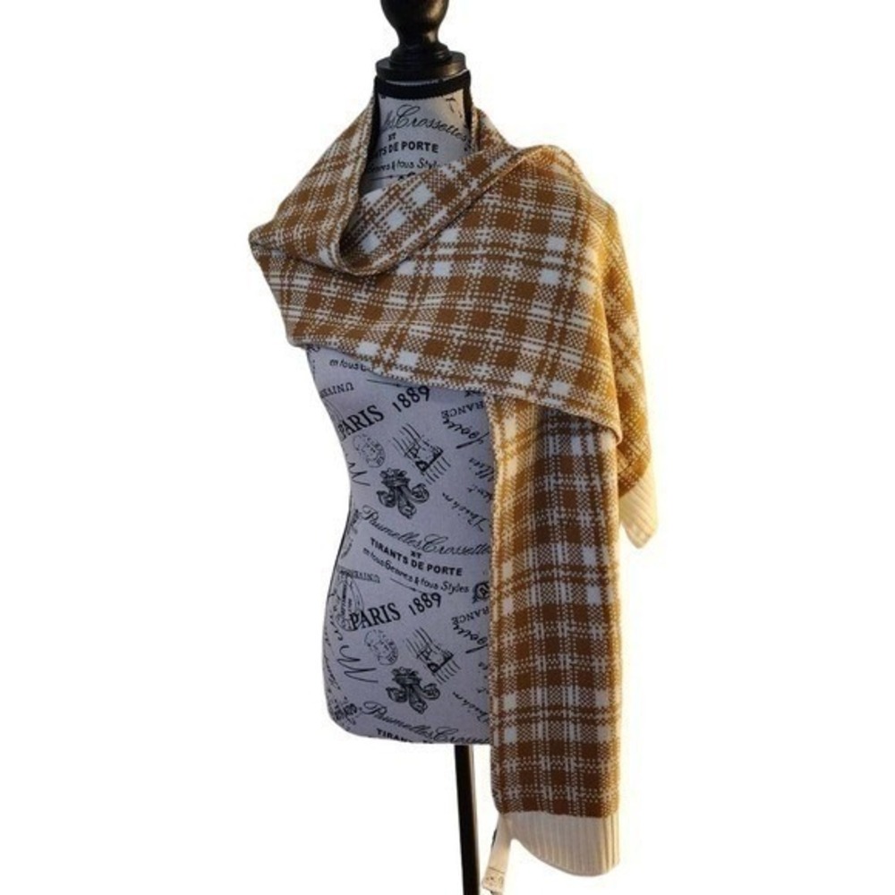 Timberland NWT Buffalo Plaid Scarf & Cable Knit Beanie Bundle One Size